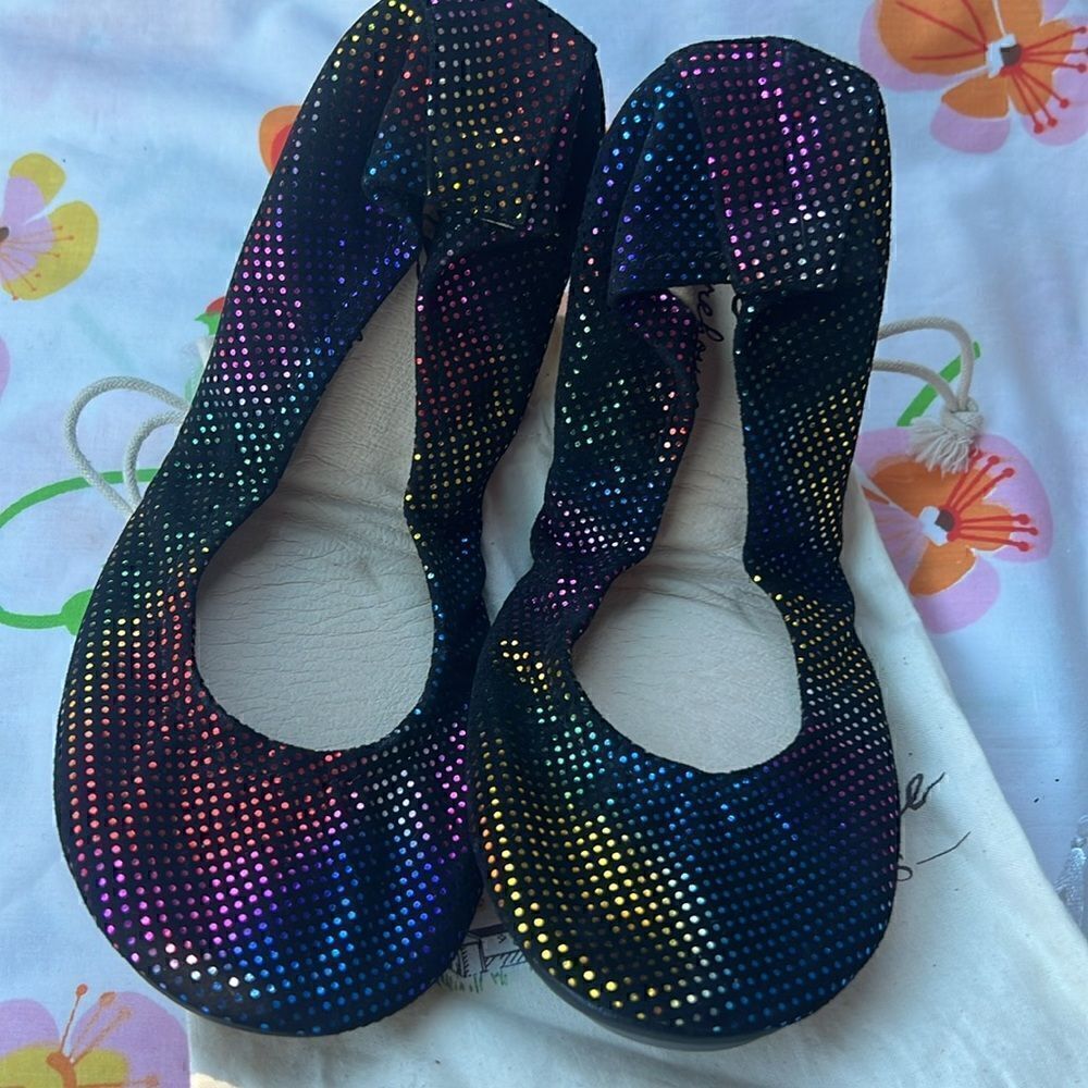 *BRAND NEW* Disco Rainbow Dots Storehouse Flats -7 NWT - Picture 3 of 11
